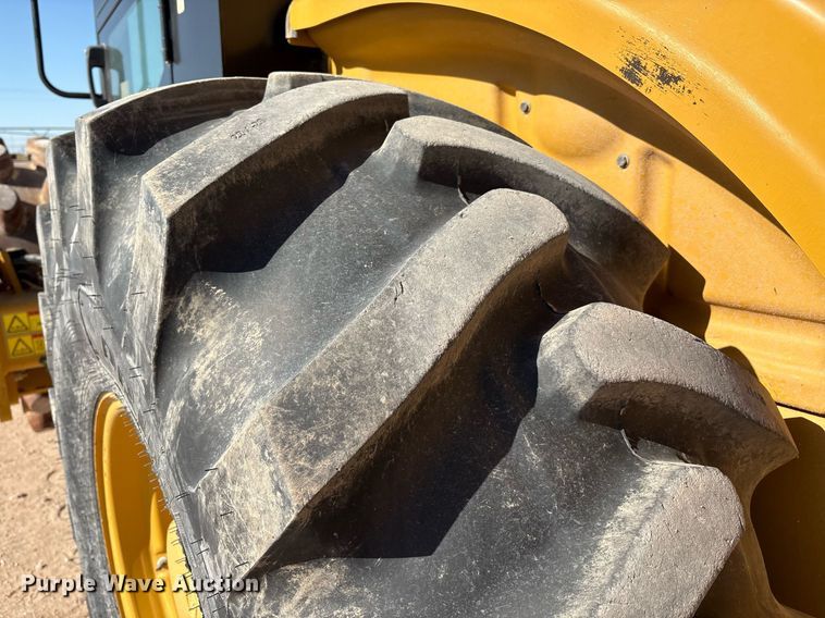 image for item EL2139 2019 Caterpillar CP56B single drum vibratory roller