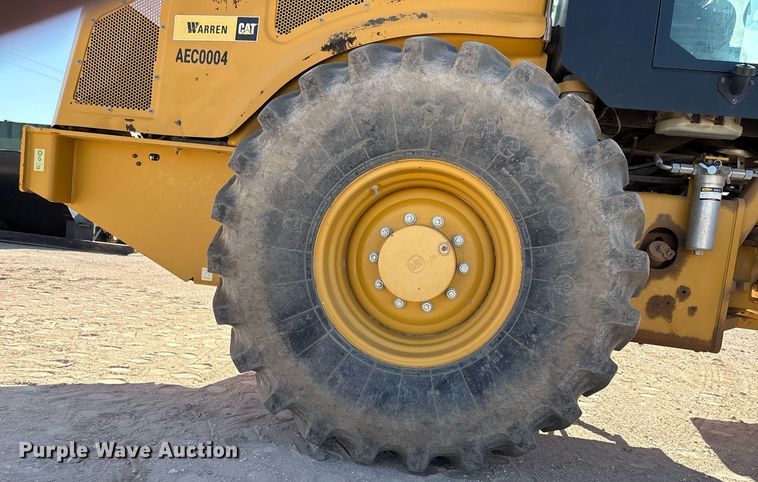 image for item EL2139 2019 Caterpillar CP56B single drum vibratory roller
