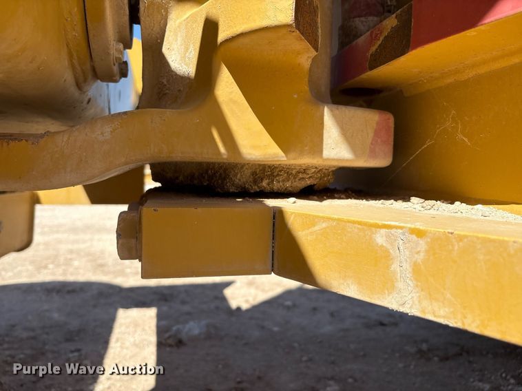 image for item EL2140 2008 Caterpillar CS56 single drum vibratory roller