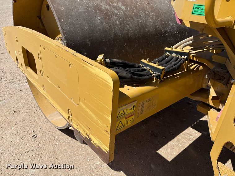 image for item EL2140 2008 Caterpillar CS56 single drum vibratory roller
