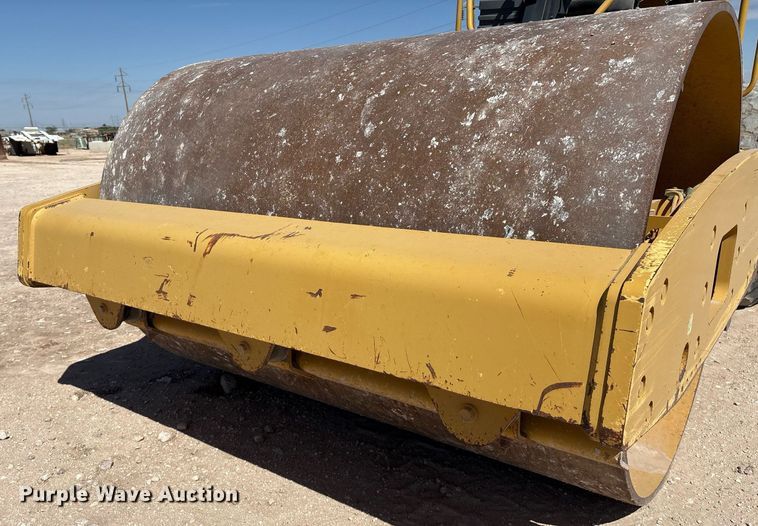 image for item EL2140 2008 Caterpillar CS56 single drum vibratory roller