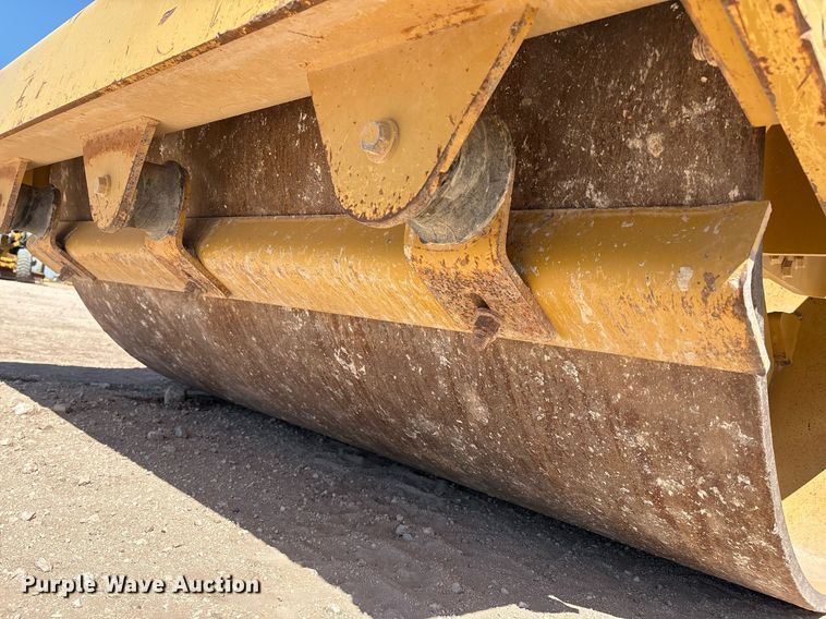 image for item EL2140 2008 Caterpillar CS56 single drum vibratory roller