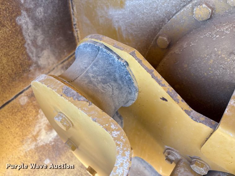 image for item EL2140 2008 Caterpillar CS56 single drum vibratory roller