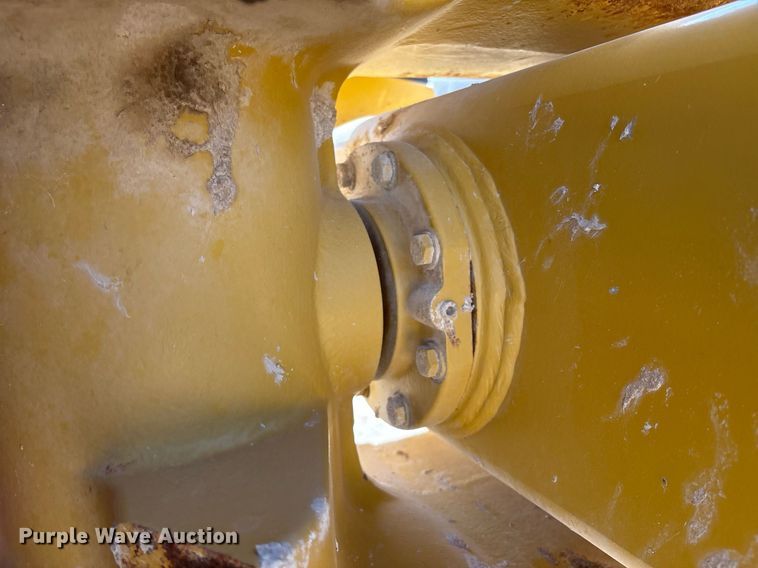 image for item EL2140 2008 Caterpillar CS56 single drum vibratory roller