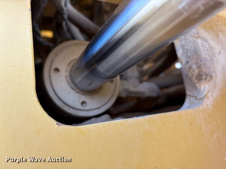 image for item EL2140 2008 Caterpillar CS56 single drum vibratory roller