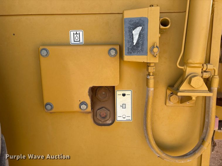 image for item EL2140 2008 Caterpillar CS56 single drum vibratory roller