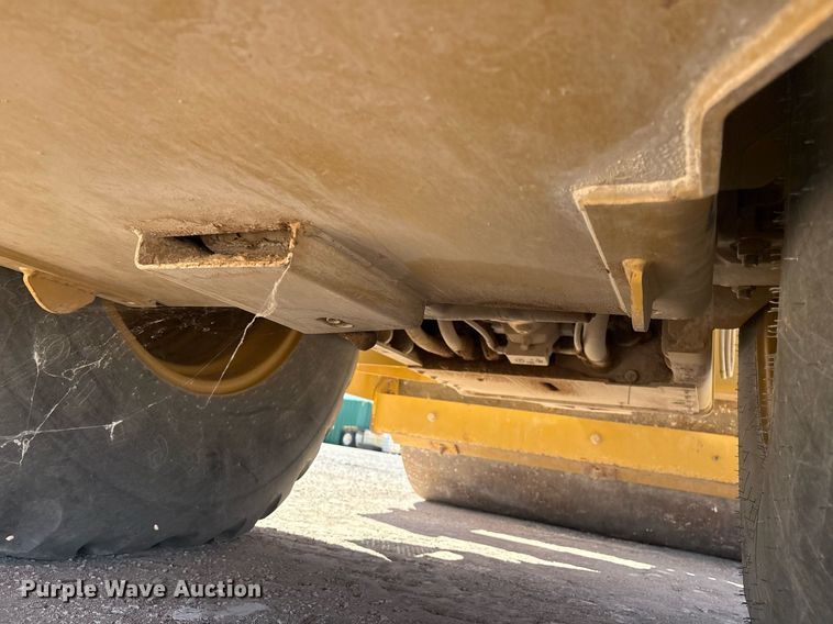 image for item EL2140 2008 Caterpillar CS56 single drum vibratory roller