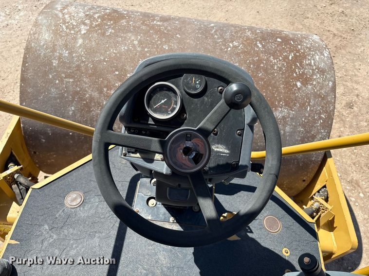 image for item EL2140 2008 Caterpillar CS56 single drum vibratory roller