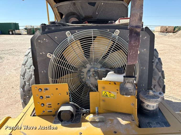 image for item EL2140 2008 Caterpillar CS56 single drum vibratory roller