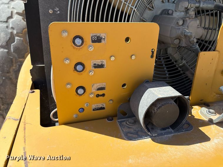 image for item EL2140 2008 Caterpillar CS56 single drum vibratory roller