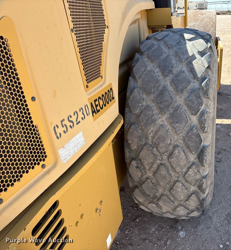 image for item EL2140 2008 Caterpillar CS56 single drum vibratory roller