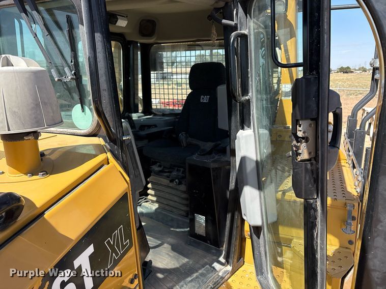 image for item EL2141 2019 Caterpillar D6T dozer