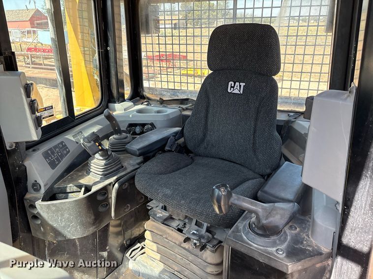 image for item EL2141 2019 Caterpillar D6T dozer