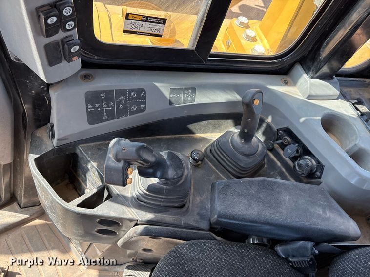 image for item EL2141 2019 Caterpillar D6T dozer