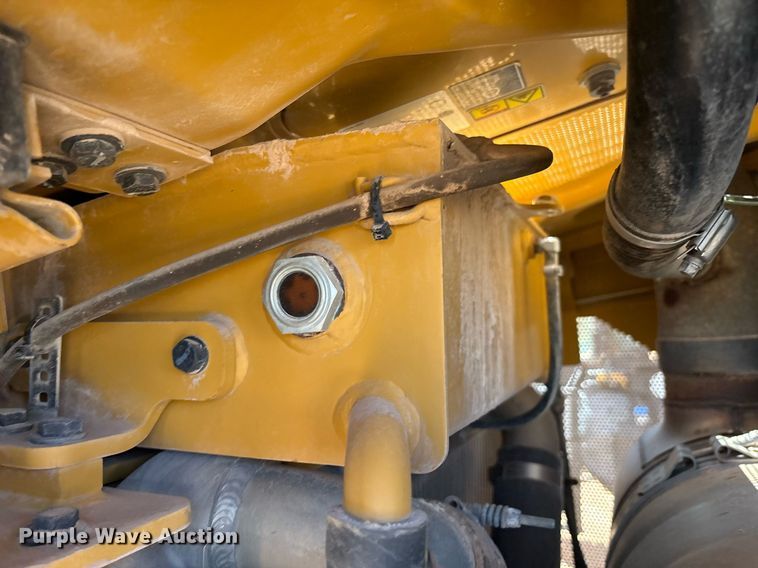 image for item EL2141 2019 Caterpillar D6T dozer