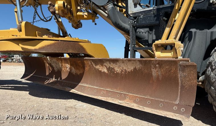 image for item EL2142 2011 Caterpillar 160M2 VHP Plus motor grader