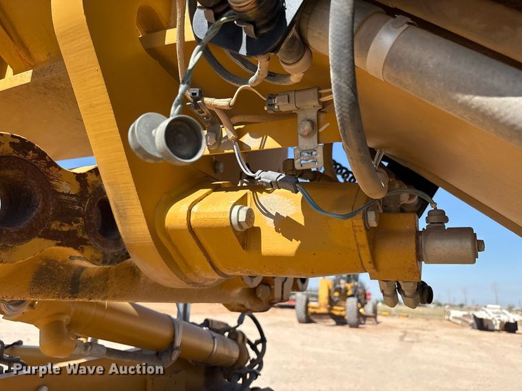 image for item EL2142 2011 Caterpillar 160M2 VHP Plus motor grader