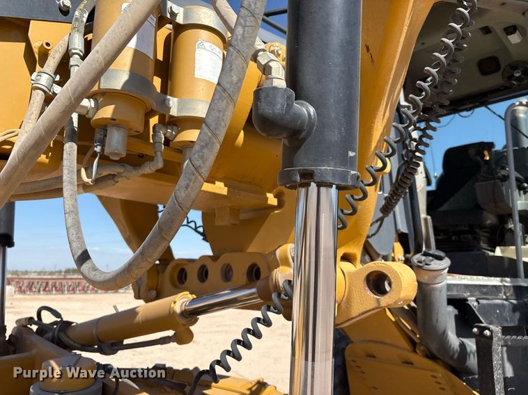 image for item EL2142 2011 Caterpillar 160M2 VHP Plus motor grader