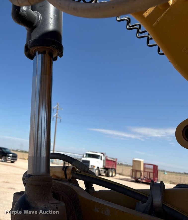 image for item EL2142 2011 Caterpillar 160M2 VHP Plus motor grader