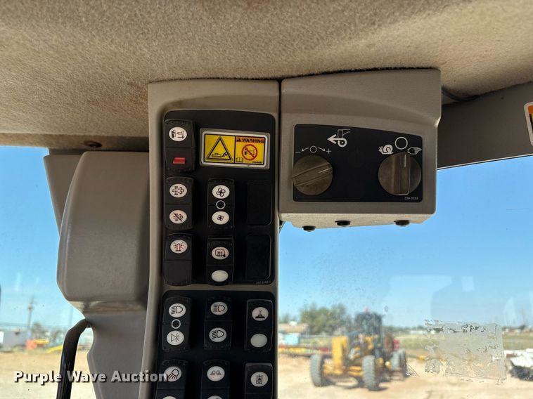 image for item EL2142 2011 Caterpillar 160M2 VHP Plus motor grader