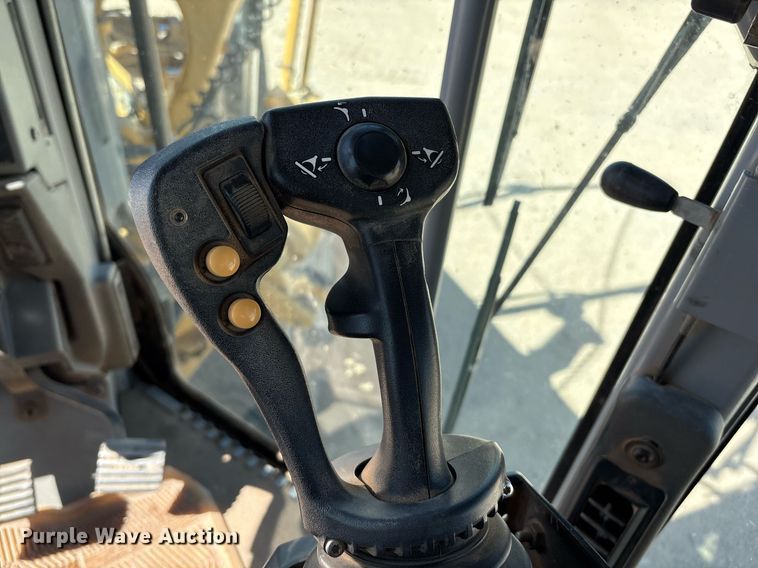 image for item EL2142 2011 Caterpillar 160M2 VHP Plus motor grader