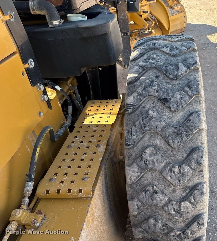 image for item EL2142 2011 Caterpillar 160M2 VHP Plus motor grader