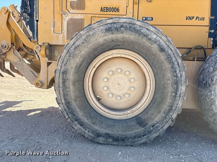 image for item EL2142 2011 Caterpillar 160M2 VHP Plus motor grader