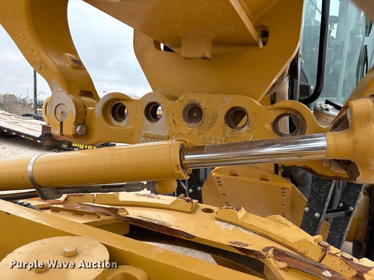 image for item EL2143 2011 Caterpillar 160M2 VHP Plus motor grader