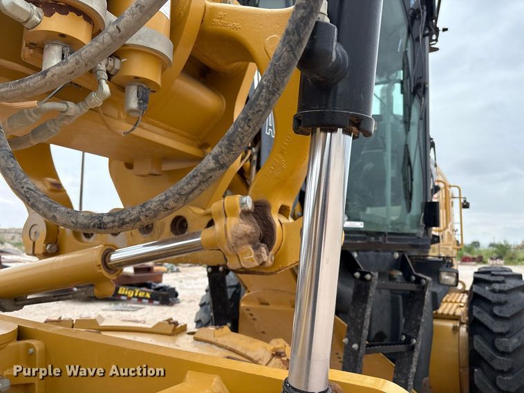 image for item EL2143 2011 Caterpillar 160M2 VHP Plus motor grader