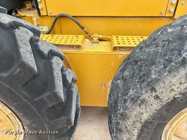 image for item EL2143 2011 Caterpillar 160M2 VHP Plus motor grader