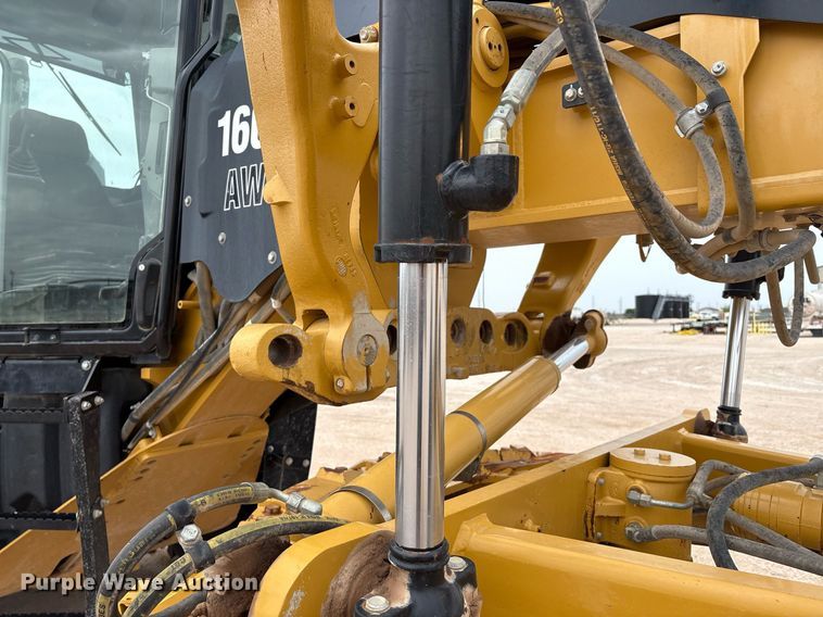 image for item EL2143 2011 Caterpillar 160M2 VHP Plus motor grader