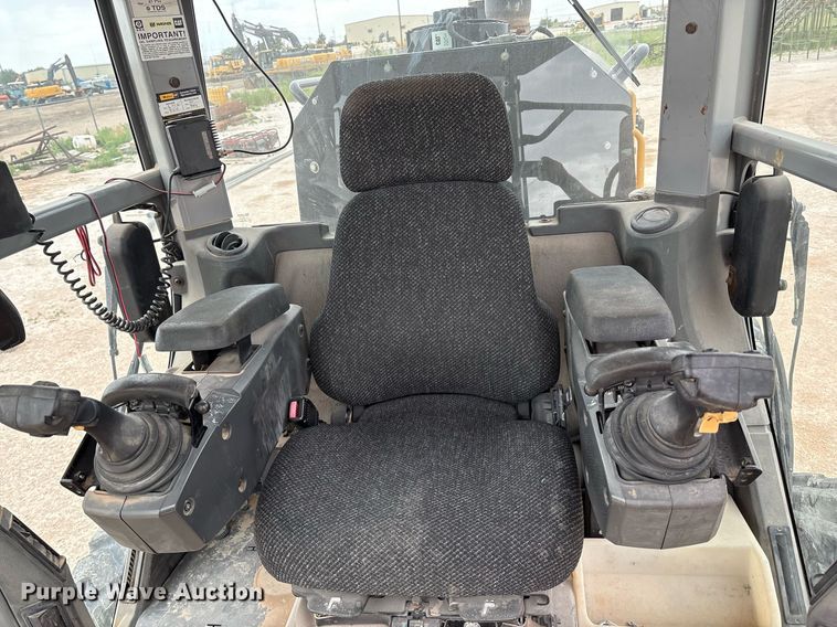 image for item EL2143 2011 Caterpillar 160M2 VHP Plus motor grader