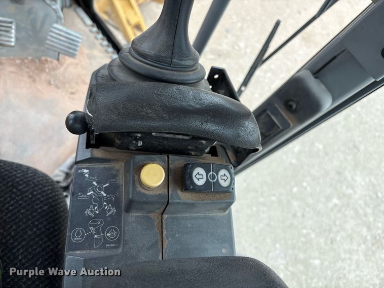 image for item EL2143 2011 Caterpillar 160M2 VHP Plus motor grader