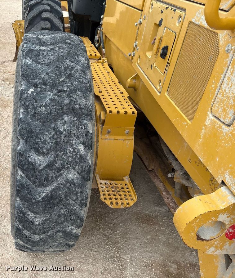 image for item EL2143 2011 Caterpillar 160M2 VHP Plus motor grader