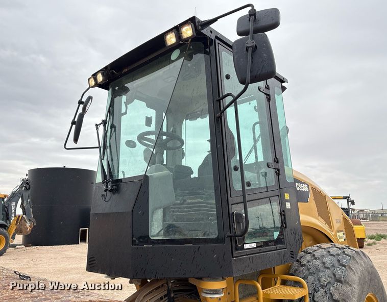 image for item EL2144 2017 Caterpillar CS56B single drum vibratory roller