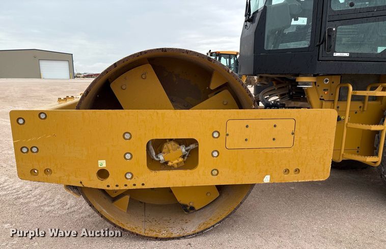 image for item EL2144 2017 Caterpillar CS56B single drum vibratory roller