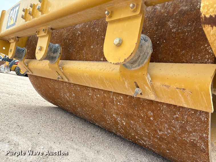 image for item EL2144 2017 Caterpillar CS56B single drum vibratory roller