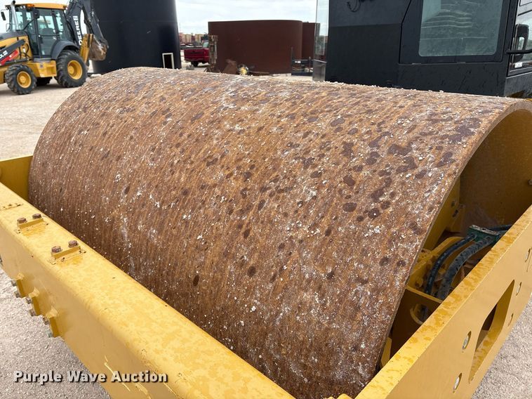 image for item EL2144 2017 Caterpillar CS56B single drum vibratory roller