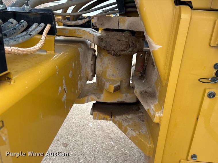 image for item EL2144 2017 Caterpillar CS56B single drum vibratory roller