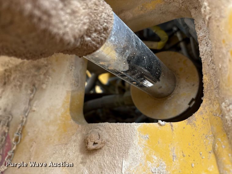 image for item EL2144 2017 Caterpillar CS56B single drum vibratory roller