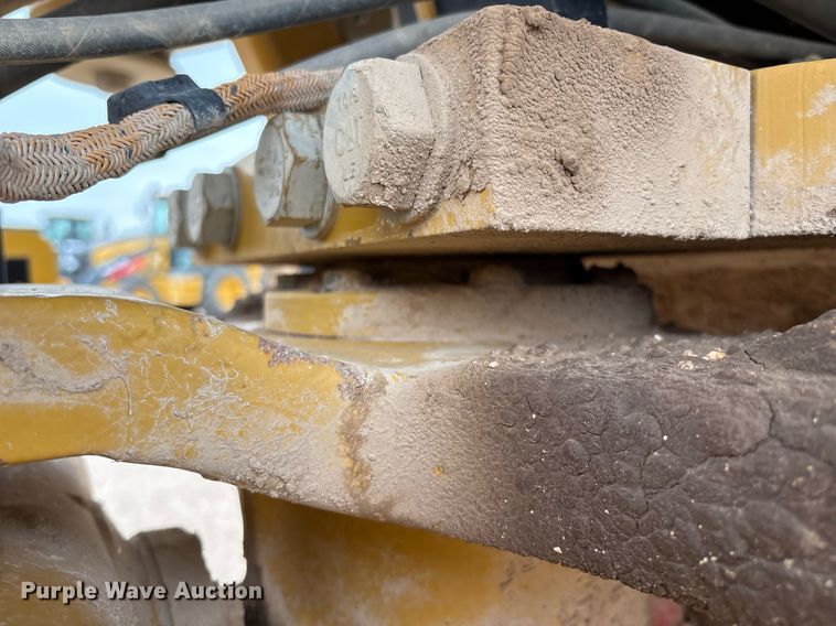 image for item EL2144 2017 Caterpillar CS56B single drum vibratory roller