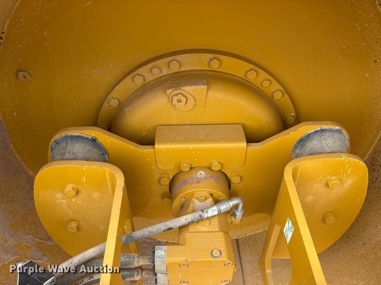 image for item EL2144 2017 Caterpillar CS56B single drum vibratory roller