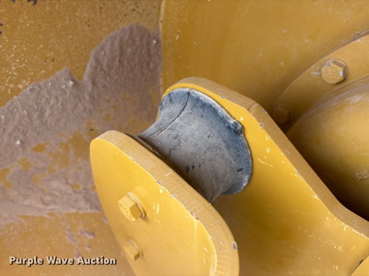 image for item EL2144 2017 Caterpillar CS56B single drum vibratory roller