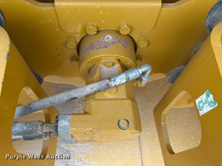 image for item EL2144 2017 Caterpillar CS56B single drum vibratory roller