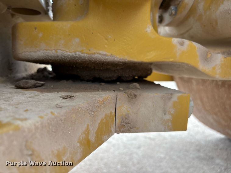 image for item EL2144 2017 Caterpillar CS56B single drum vibratory roller