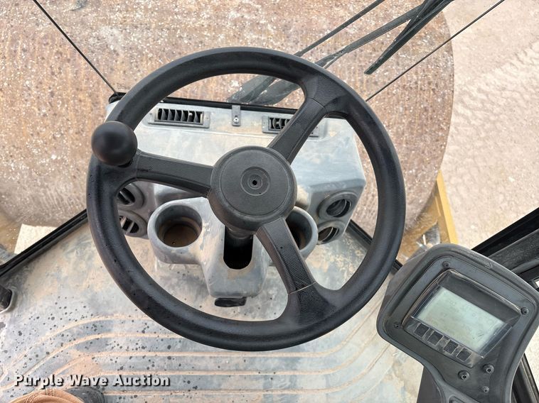 image for item EL2144 2017 Caterpillar CS56B single drum vibratory roller