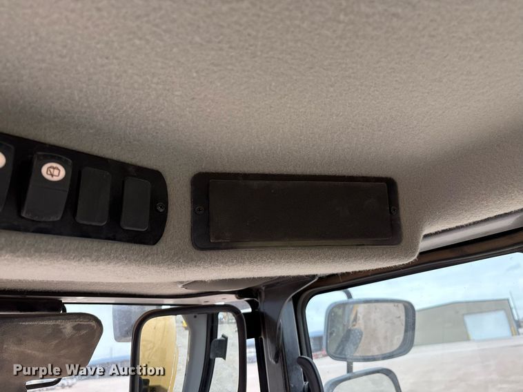 image for item EL2144 2017 Caterpillar CS56B single drum vibratory roller