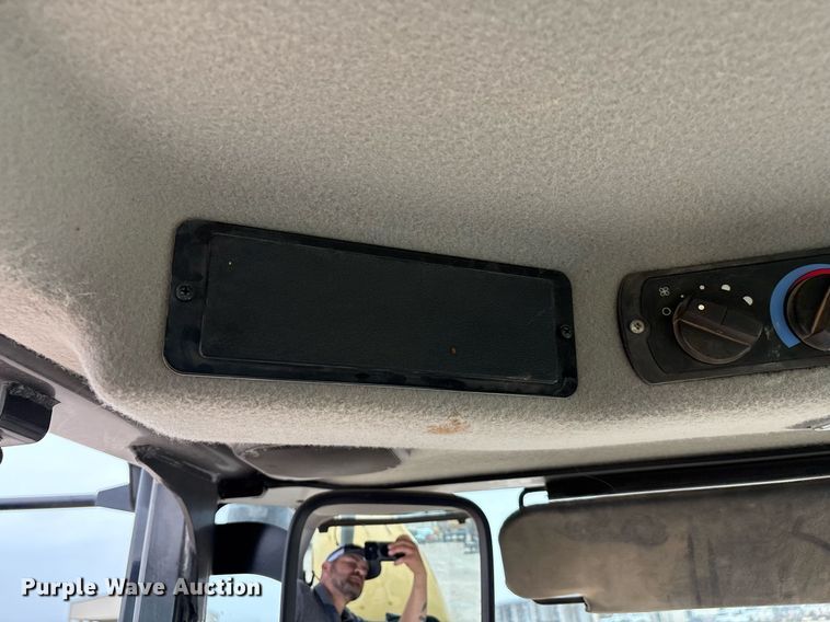 image for item EL2144 2017 Caterpillar CS56B single drum vibratory roller