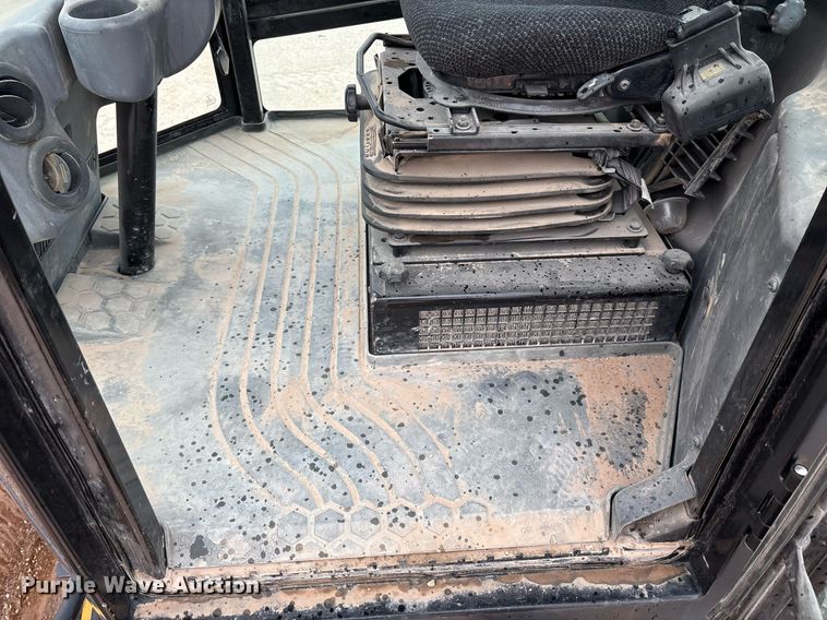 image for item EL2144 2017 Caterpillar CS56B single drum vibratory roller