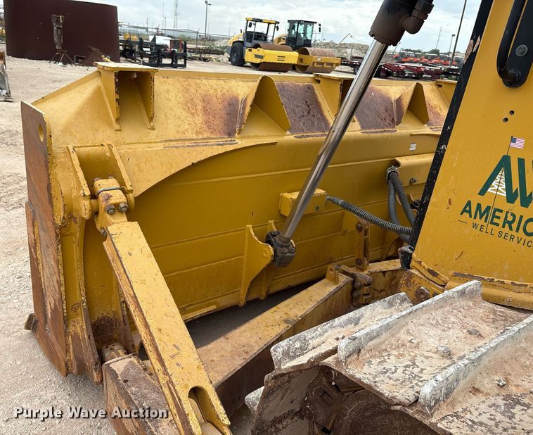 image for item EL2145 2020 Caterpillar D6 dozer
